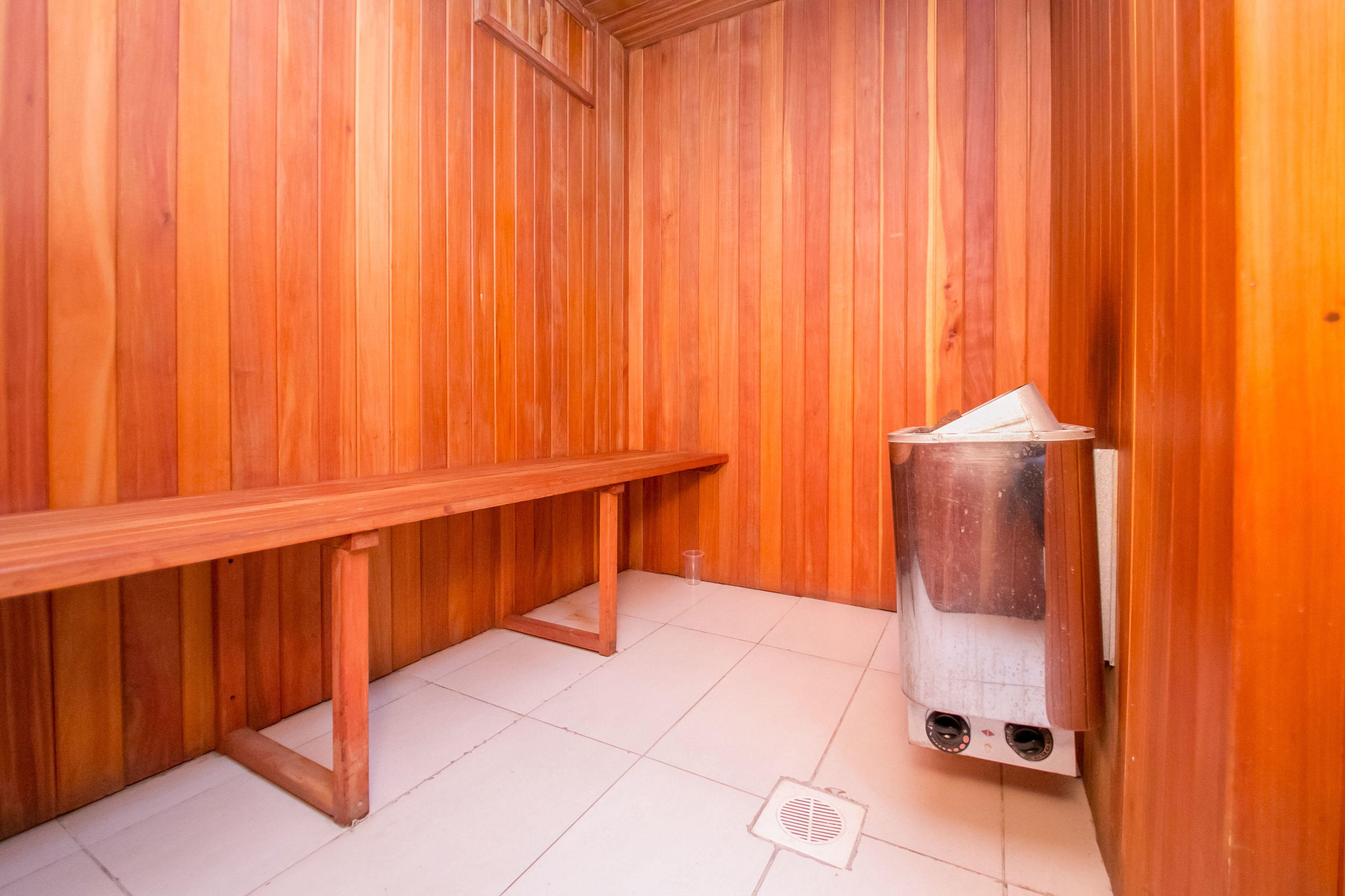 Sauna & Steam